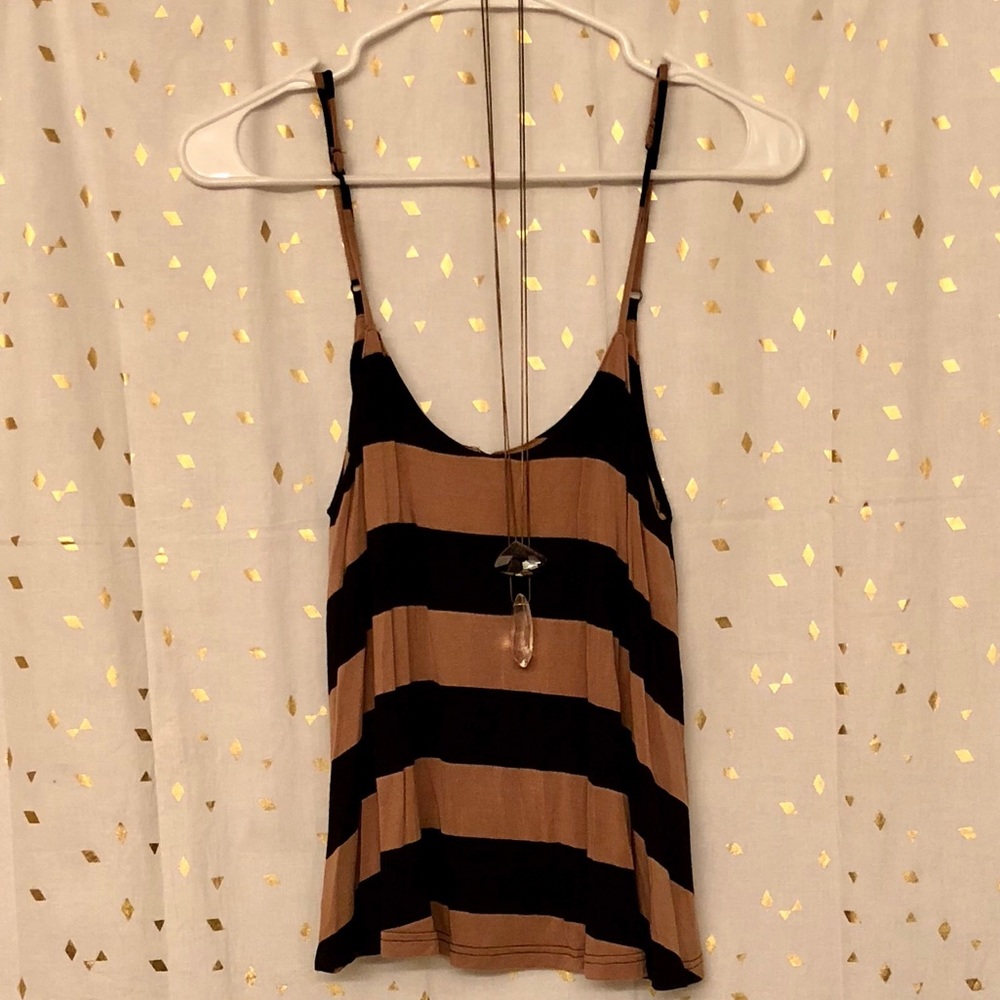 Olivaceous stripe top small